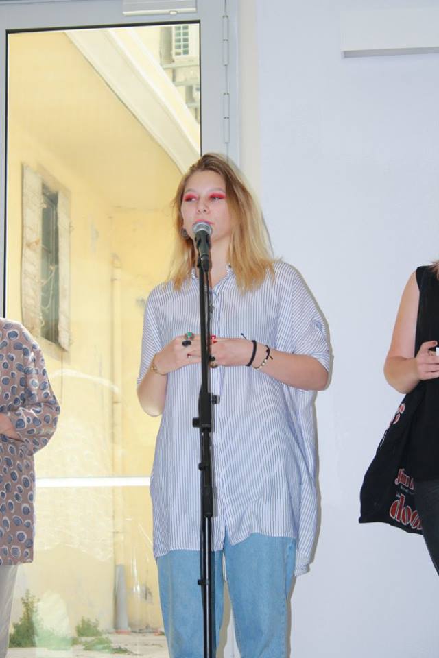 Mladi zadarski dizajneri predstavili radove na izložbi “Zalistavac – tekstilni mozaik u nakitu” Mladi zadarski dizajneri predstavili radove na izložbi “Zalistavac – tekstilni mozaik u nakitu”