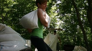 Obnova skloništa na Vlaškom gradu, foto: PD Paklenica Obnova skloništa na Vlaškom gradu, foto: PD Paklenica