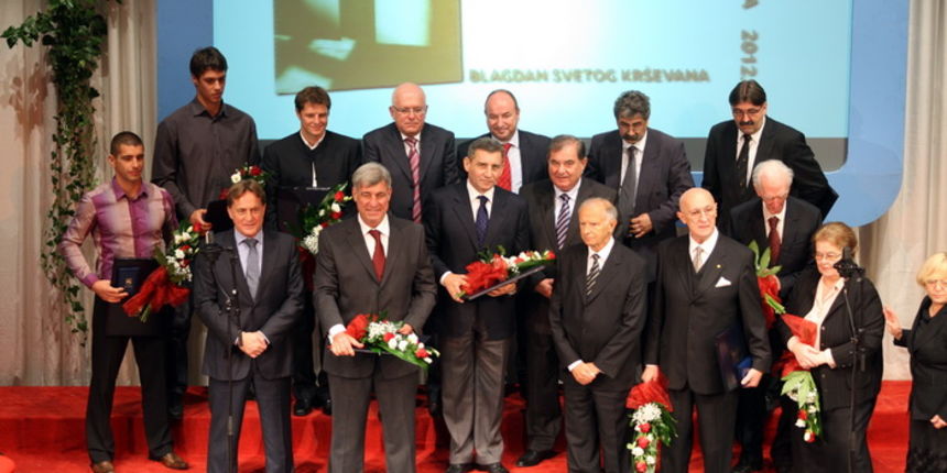 Zadar, 241112. 
Obiljezavanje Dana grada Zadra i dolazak generala Ante Gotovine pocasnog gradjanina grada Zadra. General Gotovina u Kazalistu u kojem je odrzana svecana sjednica gradskog vijeca. 
Na fotografiji: na svecanoj sjednici grada Zadra Kalmeta je