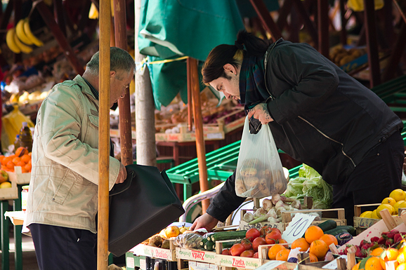 Đir po pijaci, 17. travnja 2012. (foto:Saša Čuka)