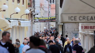 Skitnja gradom 11. listopada 2013. Foto: Roberto Lerga