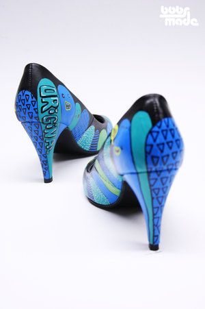 Ručno oslikana odjeća i obuća (bobsmade.deviantart.com)