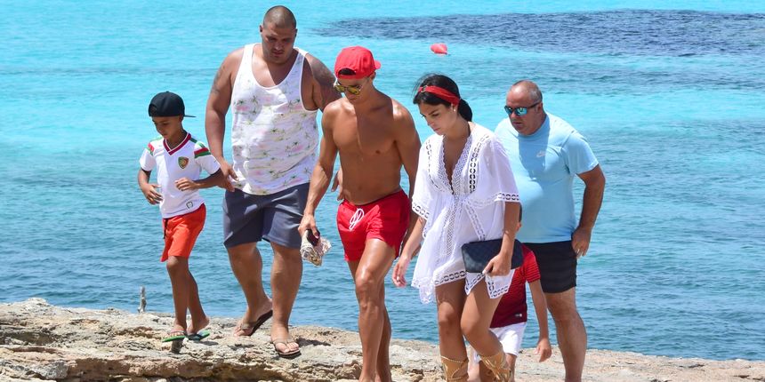 Cristiano Ronaldo, Georgina Rodriguez, Cristiano Ronaldo Jr. Cristiano Ronaldo, Georgina Rodriguez, Cristiano Ronaldo Jr.