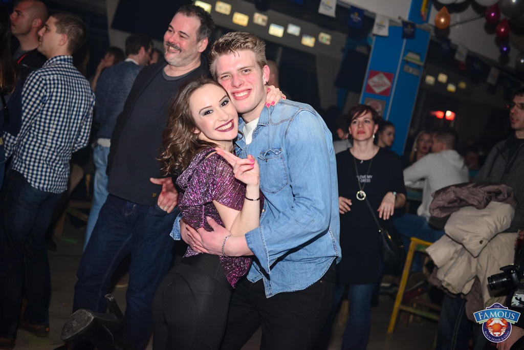 U Famous beach and grill baru Rockatansky bend proslavio je 20 godina djelovanja U Famous beach and grill baru Rockatansky bend proslavio je 20 godina djelovanja