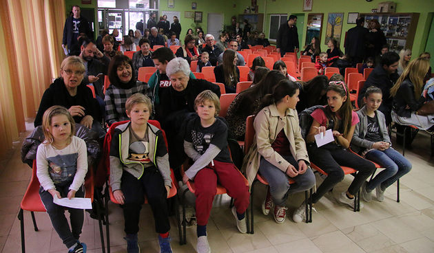 OŠ Stanovi- humanitarni klapski koncert