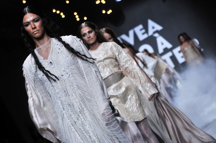 Zagreb, 061009.
West Gate.
Revija modne kuce Hippy Garden, u sklopu Cro a Portera. 
Foto: Boris Kovacev / CROPIX