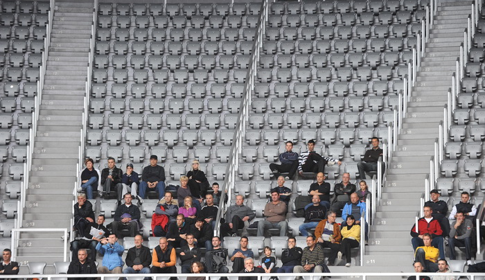 Zadar, 231110.
Dvorana Kresimir Cosic.
2. kolo EuroChallenge kupa. Zadar – Apoel.
Na fotografiji: poluprazana dvorana Kresimir Cosic.
Foto: Andrija Lucic / CROPIX Zadar, 231110.
Dvorana Kresimir Cosic.
2. kolo EuroChallenge kupa. Zadar – Apoel.
Na fotografiji: poluprazana dvorana Kresimir Cosic.
Foto: Andrija Lucic / CROPIX