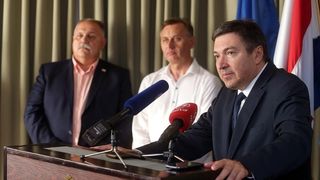 06.07.2015., Zagreb – Svecani docek kosarkasa do 19 godina koji su na svjetskom prvenstvu u Grckoj osvojili srebrnu medalju. Photo: Goran Stanzl/PIXSELL