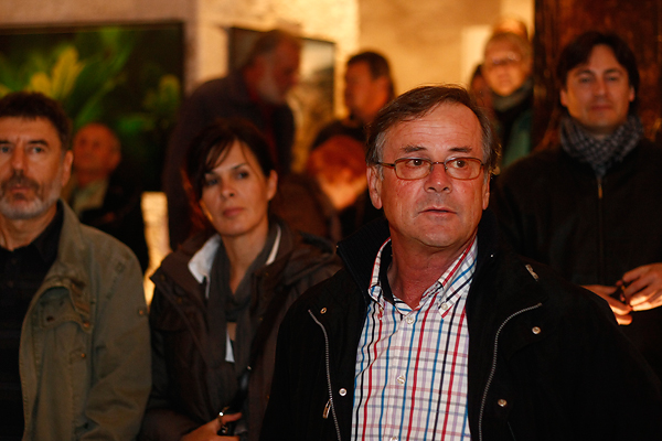 Izložba fotografija Ive Pervana i Mladena Radolovića Mrlje u crkvi SV.Donata Izložba fotografija Ive Pervana i Mladena Radolovića Mrlje u crkvi SV.Donata