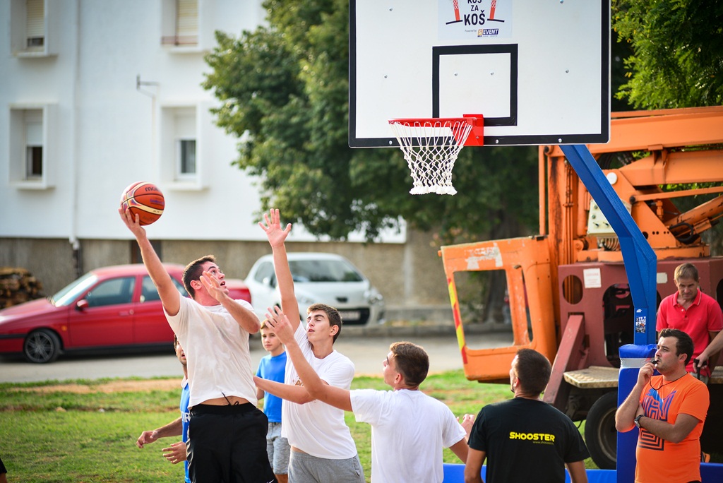 Projekt Koš za koš: Bili brig osvojio turnir i obnovu kvartovskog igrališta. Foto: Iva Perinčić Projekt Koš za koš: Bili brig osvojio turnir i obnovu kvartovskog igrališta. Foto: Iva Perinčić