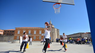 Košarkaške legende zaigrale sa Zadranima na Forumu Košarkaške legende zaigrale sa Zadranima na Forumu