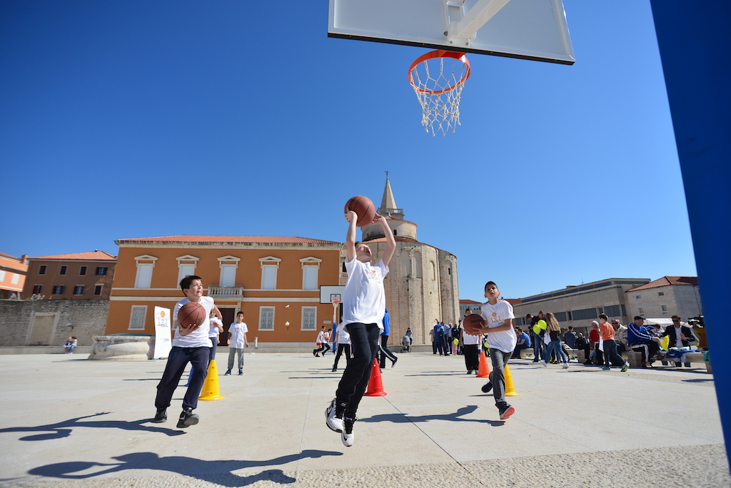 Košarkaške legende zaigrale sa Zadranima na Forumu Košarkaške legende zaigrale sa Zadranima na Forumu