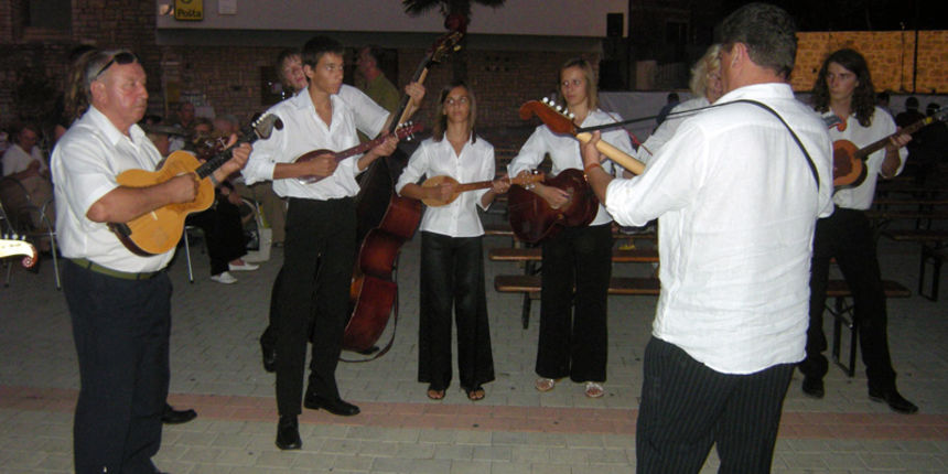 4. Večer folklora pod zvizdama 4. Večer folklora pod zvizdama