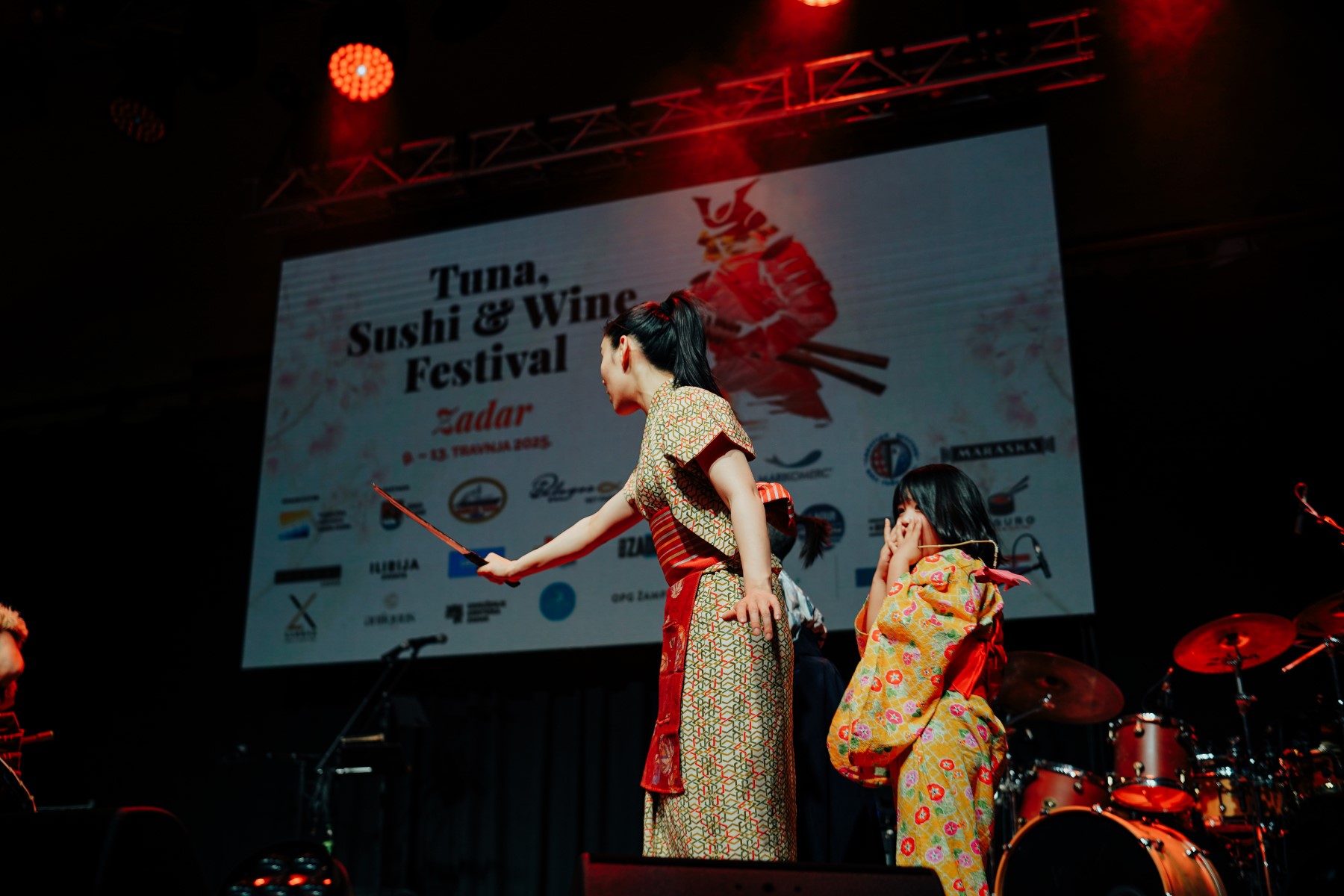 Gala večera japanskih i hrvatskih kuhara napunila Arsenal do posljednjeg mjesta Gala večera japanskih i hrvatskih kuhara napunila Arsenal do posljednjeg mjesta