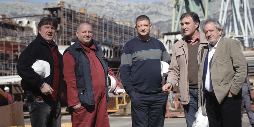 Split, 040313.
Brodogradiliste, Brodosplit.
Potpisivanje ugovora o suradnji izmedju Sindikata metalaca hrvatske, Nezavisnog sindikata Brodosplita i Radnickog sindikata Brodosplita u splitskom brodogradilistu.
Na fotografiji:predsjednik Nezavisnog sindikat