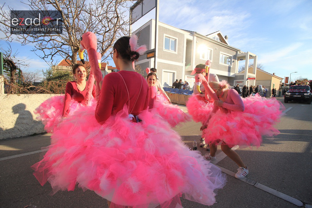 Maškarana povorka Velike Bake u Murteru