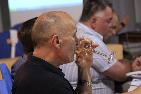 Humaitarna vecera uz aukciju slika HKD “Napredak” u hotelu Kolovare