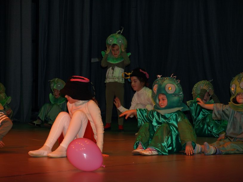 Plesno kazalisna udruga Zalet