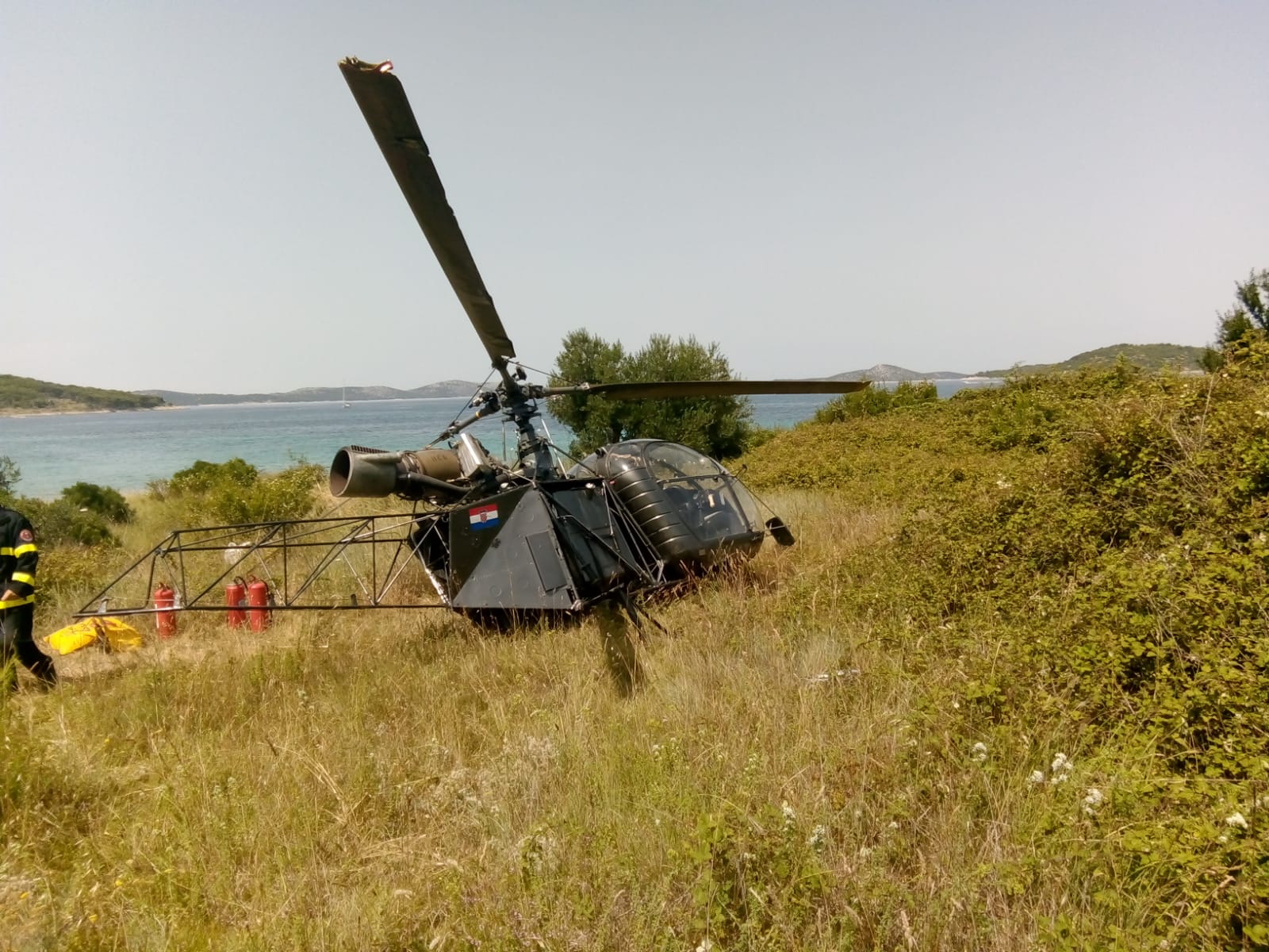 Helikopter prisilno sletio kod Zlarina