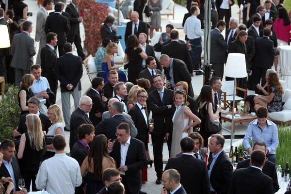 Zadar, 040512.
Falkensteiner Hotel & Spa Iadera u Punta Skali u Petrcanima kraj Zadra. Investicija vrijedna 160 milijuna eura prema rijecima celnih ljudi isplatila se. Hotel koji je otvoren lani u srpnju, danas je otvoren i sluzbeno. Na otvorenju su bile Zadar, 040512.
Falkensteiner Hotel & Spa Iadera u Punta Skali u Petrcanima kraj Zadra. Investicija vrijedna 160 milijuna eura prema rijecima celnih ljudi isplatila se. Hotel koji je otvoren lani u srpnju, danas je otvoren i sluzbeno. Na otvorenju su bile