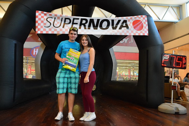 Supernova: Nogometno ludilo i izvlačenje dobitnika automobila Audi A1 Supernova: Nogometno ludilo i izvlačenje dobitnika automobila Audi A1