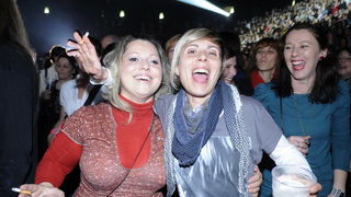 Split, 180311.
Spaladium Arena.
Koncert Bajaga u splitskoj Spaladium Areni ispunio je ocekivanja i dvorana je bila gotovo puna.
Foto: Paun Paunovic / CROPIX Split, 180311.
Spaladium Arena.
Koncert Bajaga u splitskoj Spaladium Areni ispunio je ocekivanja i dvorana je bila gotovo puna.
Foto: Paun Paunovic / CROPIX