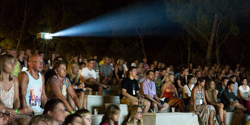 Gotovo 500 posjetitelja na drugom danu prvog Brač Film Festivala