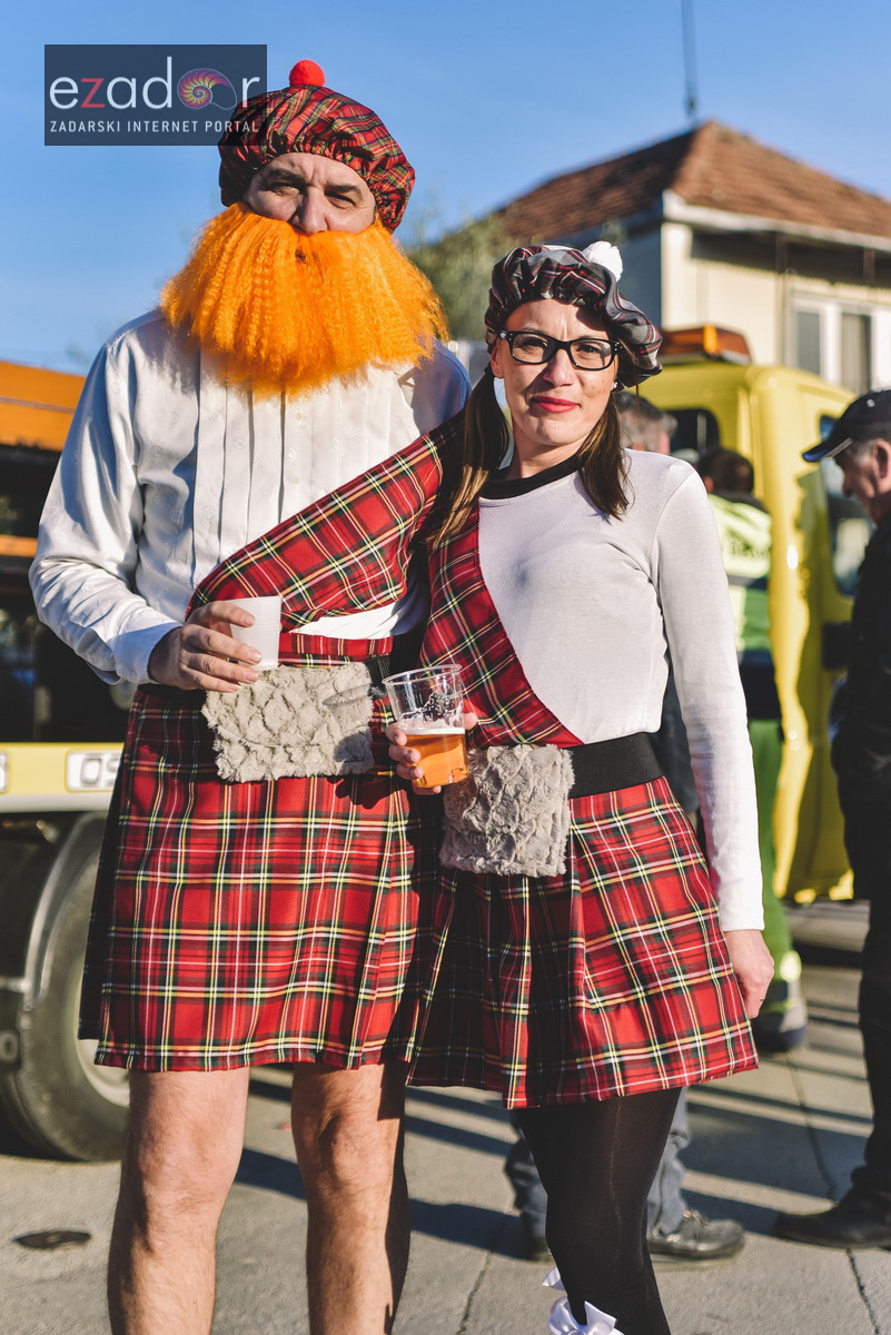 Škotski kiltovi preplavili zadarske Stanove Škotski kiltovi preplavili zadarske Stanove