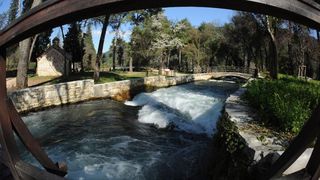 Obilaskom Nacionalnog parka Krka posjetitelji su obilježili 13. ožujka – Međunarodni dan rijeka. Photo: Hrvoje Jelavić/PIXSELL Obilaskom Nacionalnog parka Krka posjetitelji su obilježili 13. ožujka – Međunarodni dan rijeka. Photo: Hrvoje Jelavić/PIXSELL