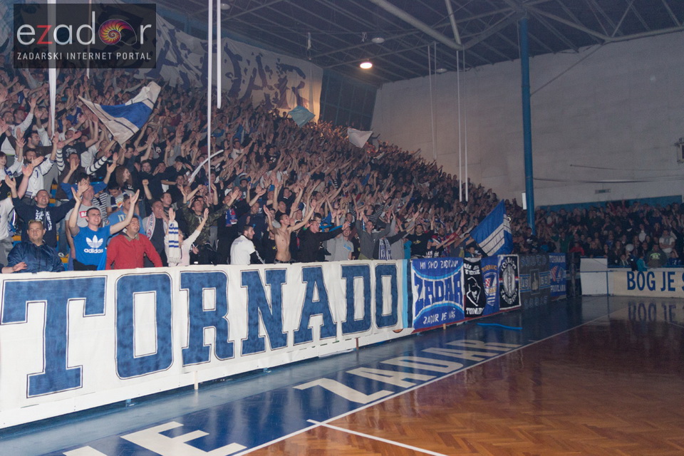 Humanitarno gledanje utakmice Zadar-Cibona u Jazinama Humanitarno gledanje utakmice Zadar-Cibona u Jazinama