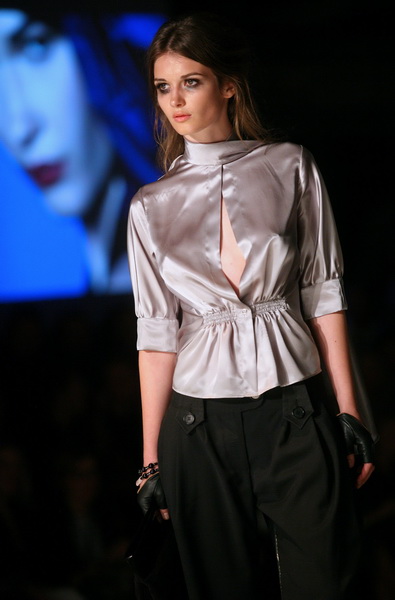 Zagreb, 250909.
U staroj tvornici Zagrepcanka od 24.09.-26.09. odrzava se modna revija Dove Fashion.hr.
Revija: Ivica Klaric.
Foto: Neja Markicevic /CROPIX