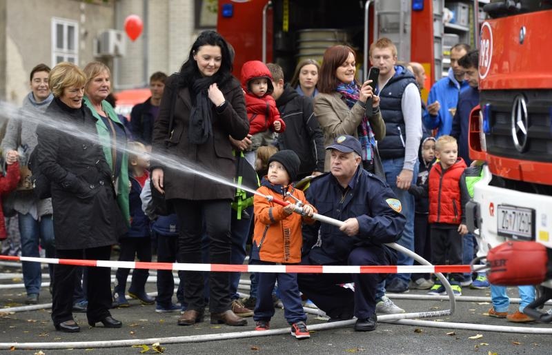 Budući zagrebački vatrogasci