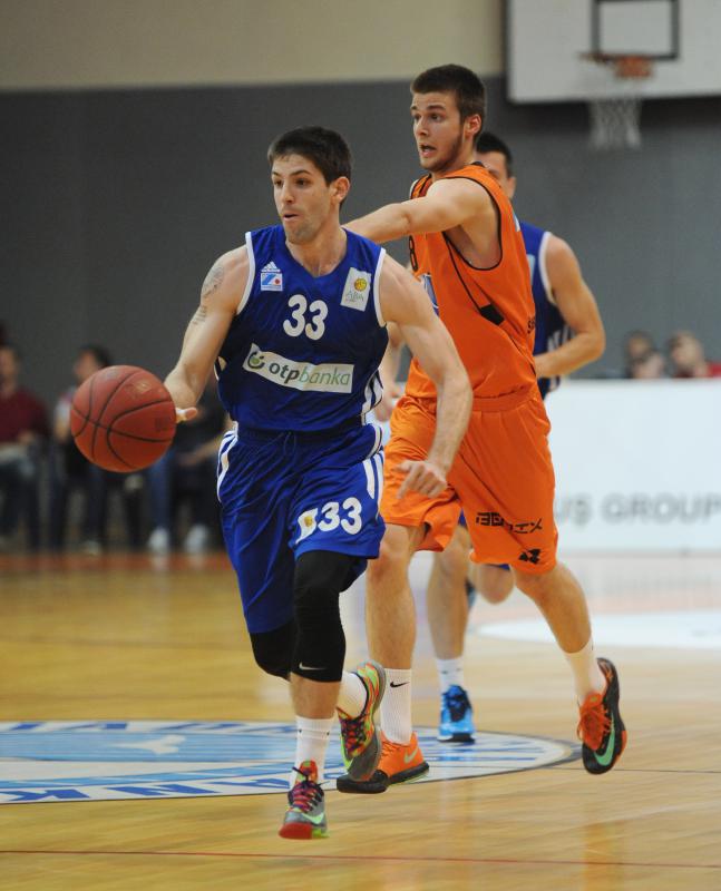 A-1 kosarkaska liga za prvaka. 11.kolo. GKK SIbenik-Zadar 71-63. Photo: Hrvoje Jelavic/PIXSELL A-1 kosarkaska liga za prvaka. 11.kolo. GKK SIbenik-Zadar 71-63. Photo: Hrvoje Jelavic/PIXSELL