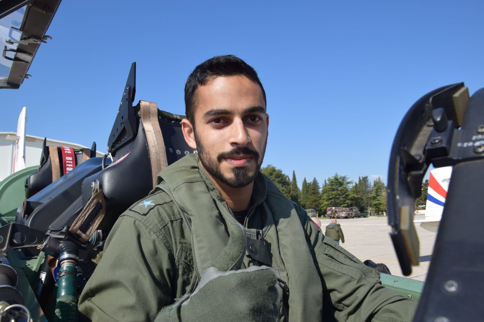 Prvi samostalni letovi omanskih pilota Prvi samostalni letovi omanskih pilota