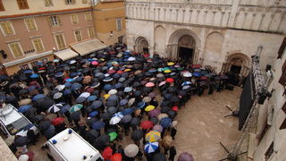 Zadar, 300110.
Pogreb zadarskog nadbiskupa Ivana Prendje u crkvi Svete Stosije.
Zadarski nadbiskup Ivan Prendja preminuo je iznenada  25. sijecnja 2010. godine u Zagrebu u 71. godini zivota, nakon 46 godina svecenistva i 20 godina biskupstva.
Misu odrzava