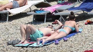 Uživanje u ljetu na vodičkim plažama. Photo: Duško Jaramaz/PIXSELL Uživanje u ljetu na vodičkim plažama. Photo: Duško Jaramaz/PIXSELL