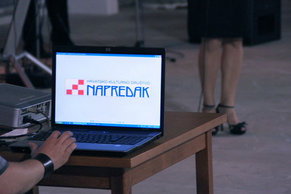 Humaitarna vecera uz aukciju slika HKD “Napredak” u hotelu Kolovare