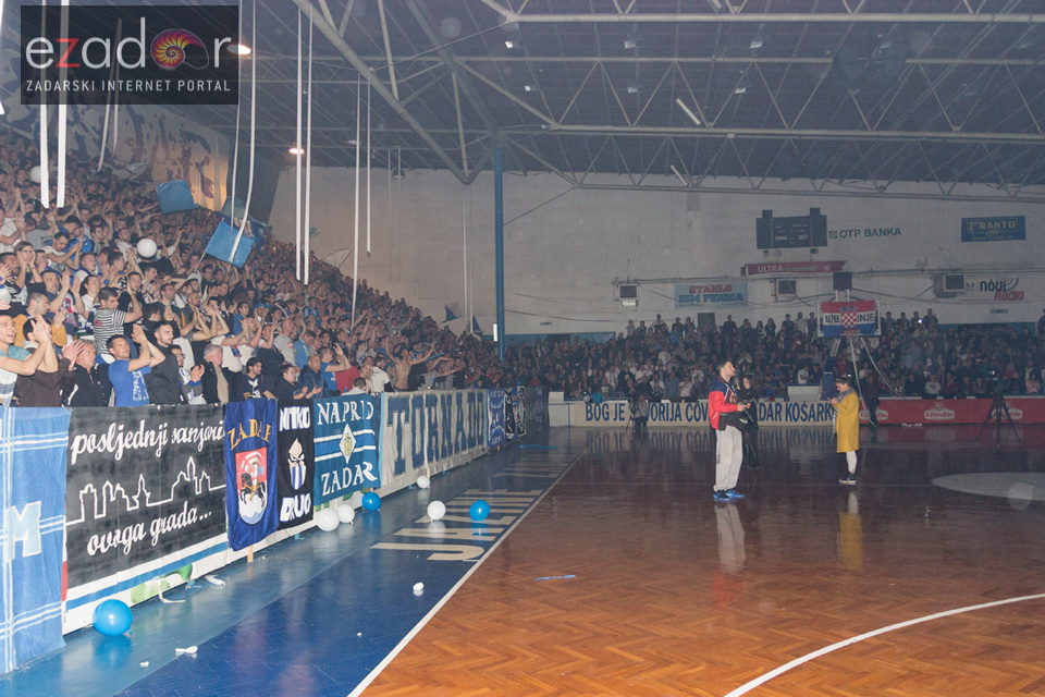 Humanitarno gledanje utakmice Zadar-Cibona u Jazinama Humanitarno gledanje utakmice Zadar-Cibona u Jazinama