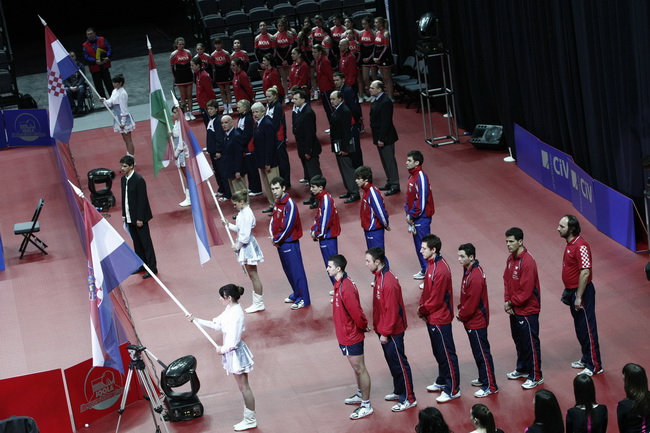 Split, 020310.
Spaladium Arena.
Trece kolo Europske lige u stolnom tenisu odrzalo se u Spaladium Areni gdje su snage odmjerili reprezentacija Hrvatske sa Srbijom u muskoj kategoriji i reprezentacija Hrvatske sa Madjarskom u zenskoj kategoriji.
Spektakl j Split, 020310.
Spaladium Arena.
Trece kolo Europske lige u stolnom tenisu odrzalo se u Spaladium Areni gdje su snage odmjerili reprezentacija Hrvatske sa Srbijom u muskoj kategoriji i reprezentacija Hrvatske sa Madjarskom u zenskoj kategoriji.
Spektakl j
