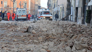 Potres u LAquili (Foto: lastampa.it)
