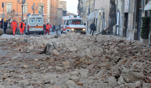 Potres u LAquili (Foto: lastampa.it)
