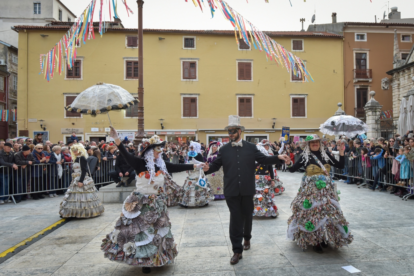 Zadarski Karneval 2020.: Povorka maskiranih skupina