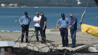 Sv. Filip i Jakov: Požar zahvatio brodice u luci od kojih su tri potonule