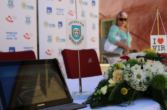 Na zadarskom Narodnom trgu najavljen Virski maraton 2016. Foto: Kažimir Škrbić/Virski list Na zadarskom Narodnom trgu najavljen Virski maraton 2016. Foto: Kažimir Škrbić/Virski list