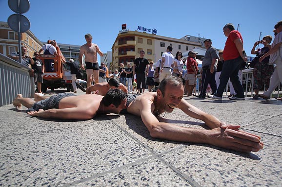 Milenijski skok KUD-a Bleke i konji (foto:Saša Čuka) Milenijski skok KUD-a Bleke i konji (foto:Saša Čuka)