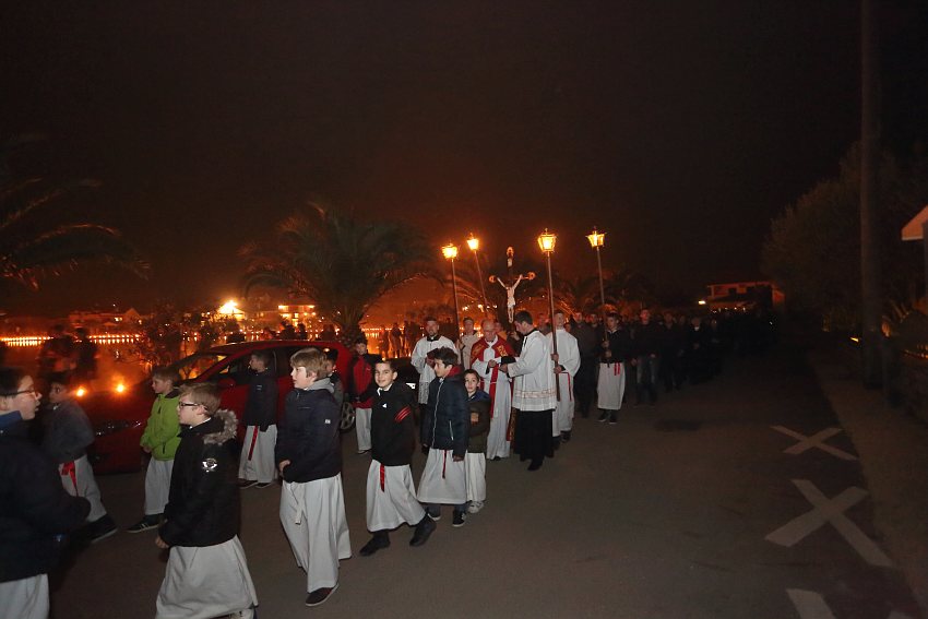Bibinje: Održana tradicionalna procesija Velikog Petka. Foto: Leo Banić