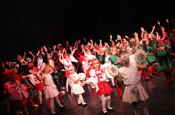 HKK Zadar – Plesna čestitka Zadarskog plesnog ansambla