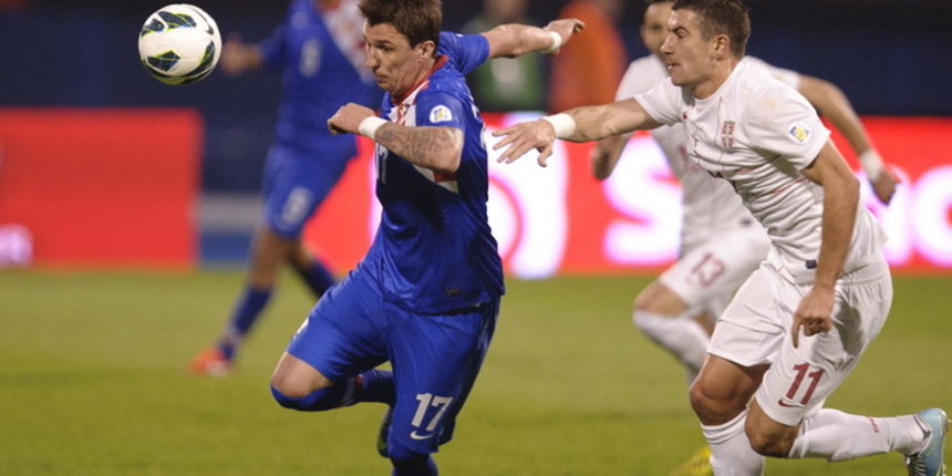 Zagreb, 220313.
Stadion Maksimir.
Kvalifikacijska utakmica za Svjetsko prvenstvo u Brazilu, 2014. godine, izmedju reprezentacija Hrvatske i Srbije.
Na slici: Mario Mandjukic i Aleksandar Kolarov.
Foto: Tom Dubravec / CROPIX Zagreb, 220313.
Stadion Maksimir.
Kvalifikacijska utakmica za Svjetsko prvenstvo u Brazilu, 2014. godine, izmedju reprezentacija Hrvatske i Srbije.
Na slici: Mario Mandjukic i Aleksandar Kolarov.
Foto: Tom Dubravec / CROPIX