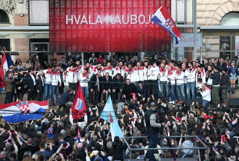 Brončani kauboji svečano dočekani na Trgu bana Josipa Jelačića. Foto: Goran Stanzl/PIXSELL