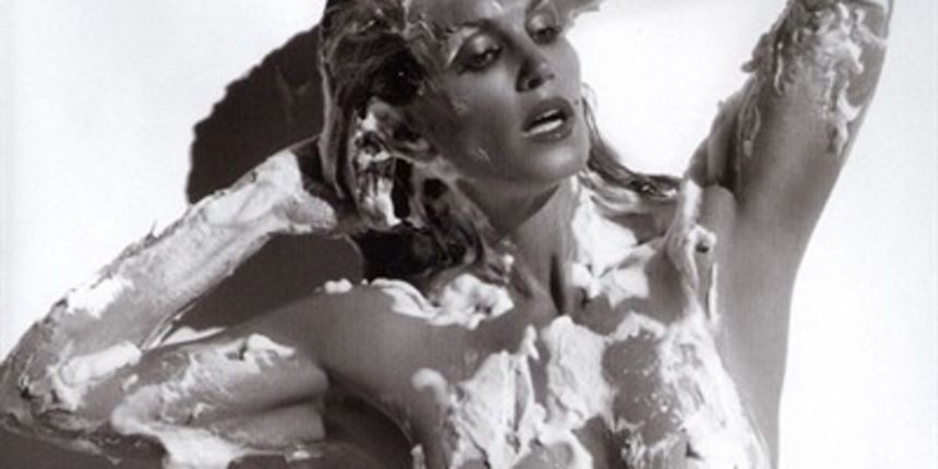 Cindy Crawford gola i seksi sa 43 (Tportal.hr) Cindy Crawford gola i seksi sa 43 (Tportal.hr)